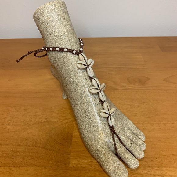 Handmade Cowrie Shell Macrame Anklet w/ Toe Ring – Dark Brown - Picture 4 of 8